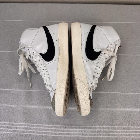 Men’s Nike Blazer Mid 77 Vintage Style Lace Up Leather Sneakers White Black 10 main image 4